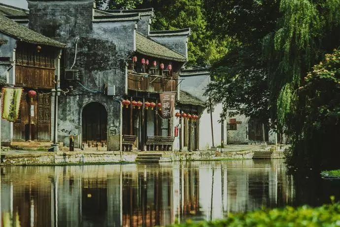 逃离午夜神坛